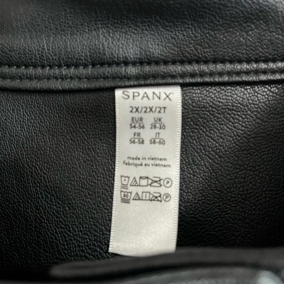 SPANX Black Leather Motorcycle Jacket with Zipper Closure- 2X - Picture 8 of 8